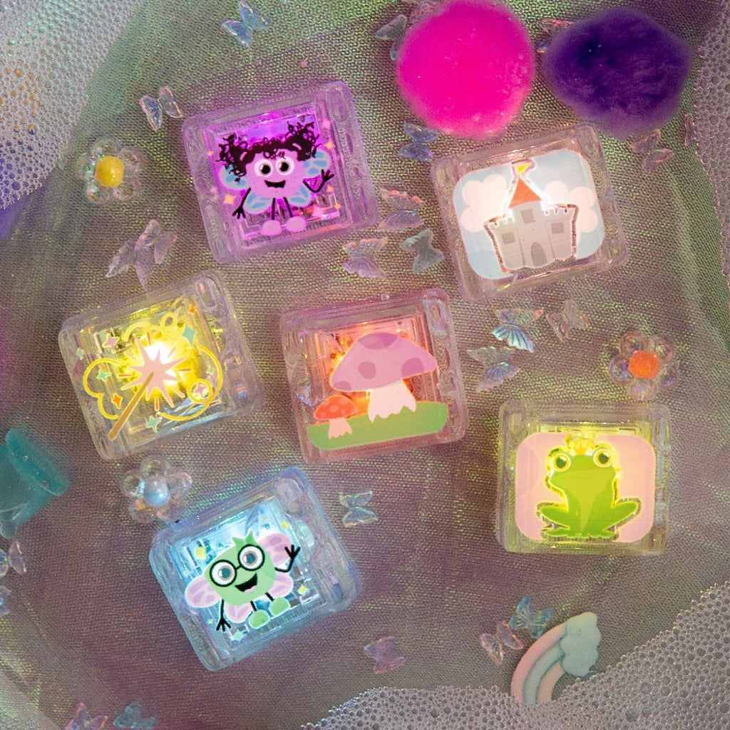 Fantastic Fairies Cubes - Sensorische leuchtende Würfel - Little Baby Pocket