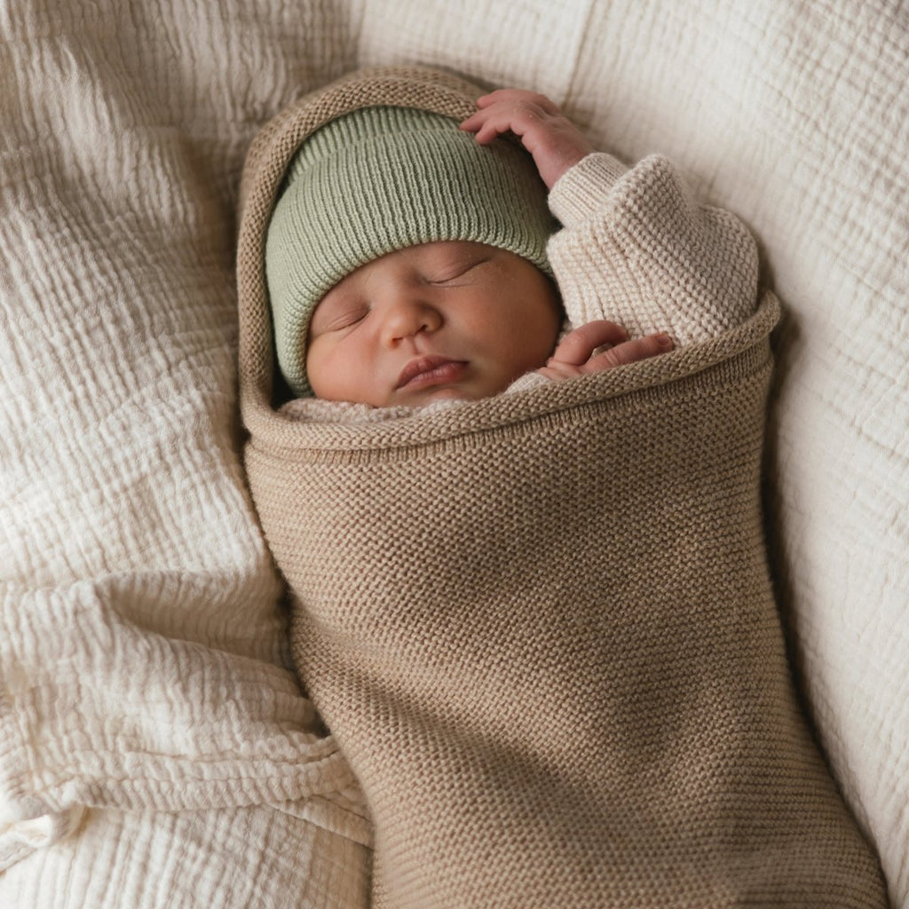 Hvid Merino Newborn Beanie Fonzie - Little Baby Pocket
