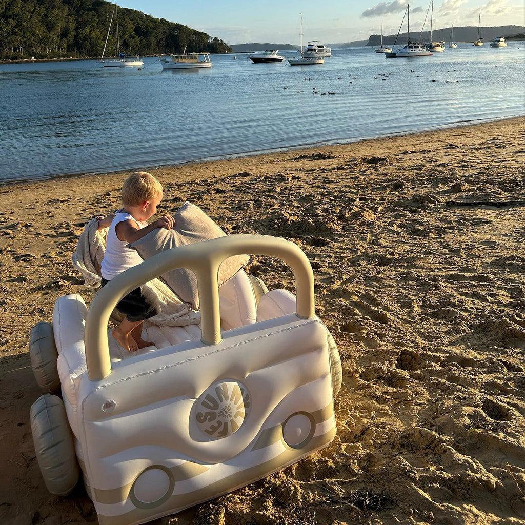 Sunnylife - Kinder Luftmatratze "Summer Van Sand"