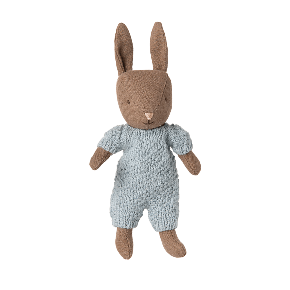 maileg Kaninchen Mikro Strickanzug Braun Blau mit Magneten - Little Baby Pocket