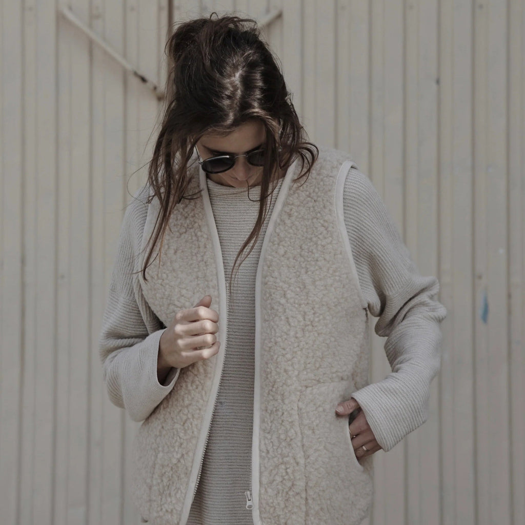 A Basic Brand - Mama Wollweste