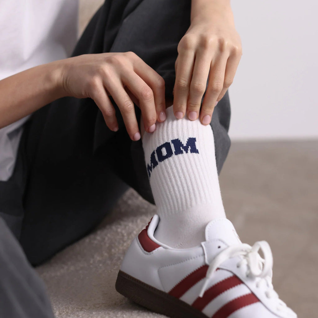 Famvibes - MOM College Socken