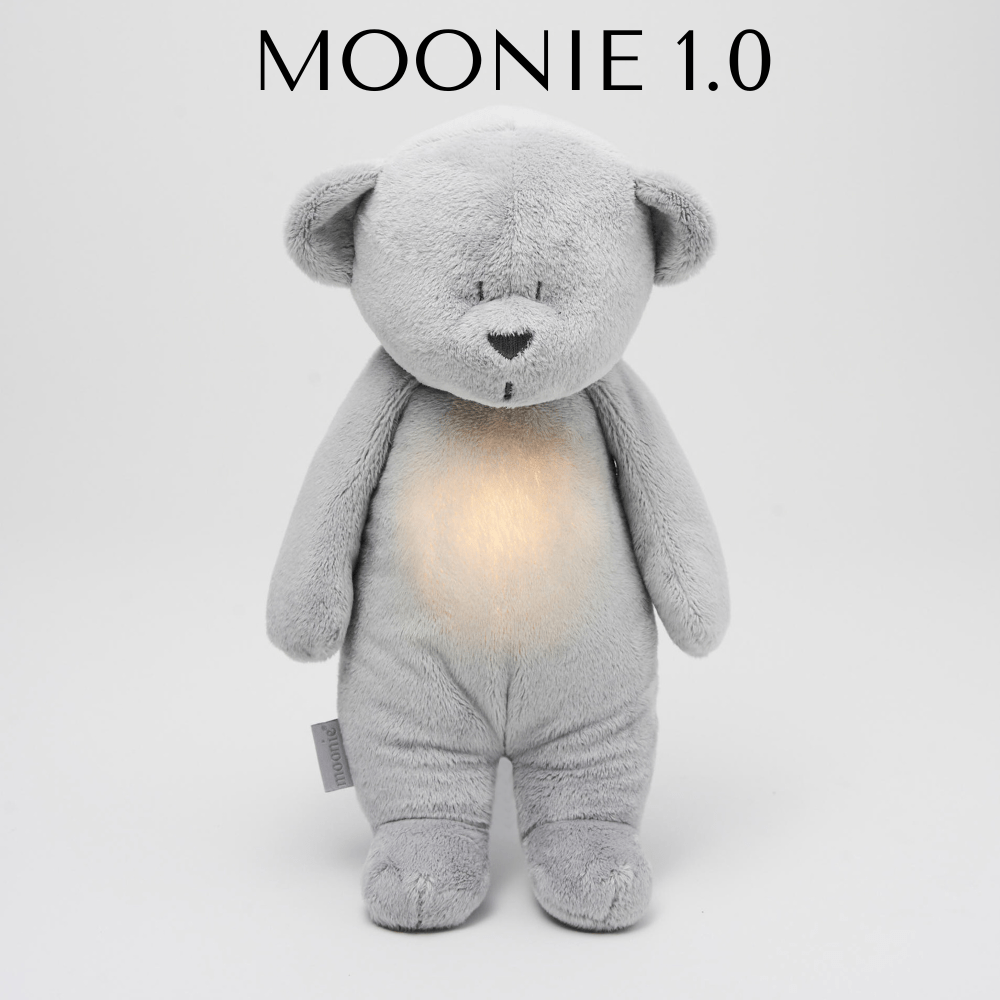 MOONIE Bär - Einschlafhilfe mit Nachtlicht - Little Baby Pocket