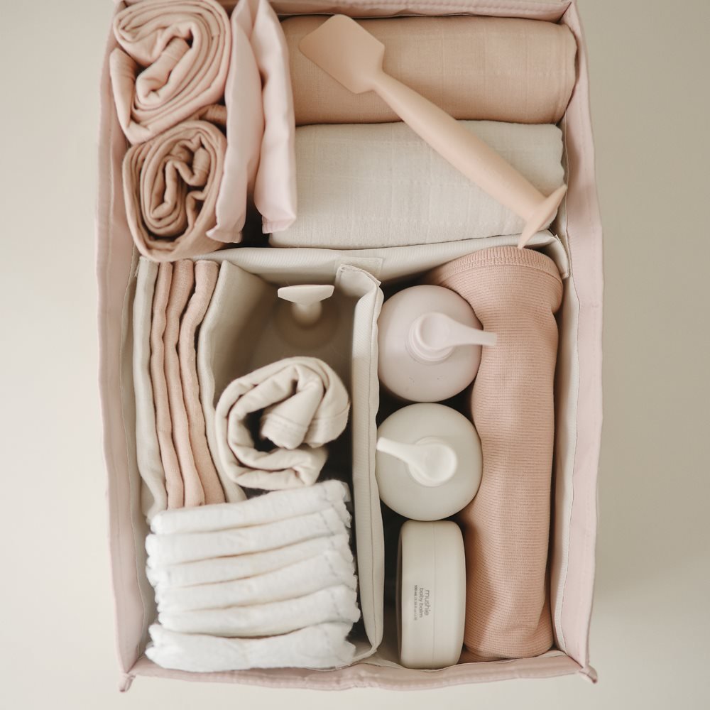 Organizer für Wickeltisch: Mushie Diaper Caddy Blush – Little Baby Pocket
