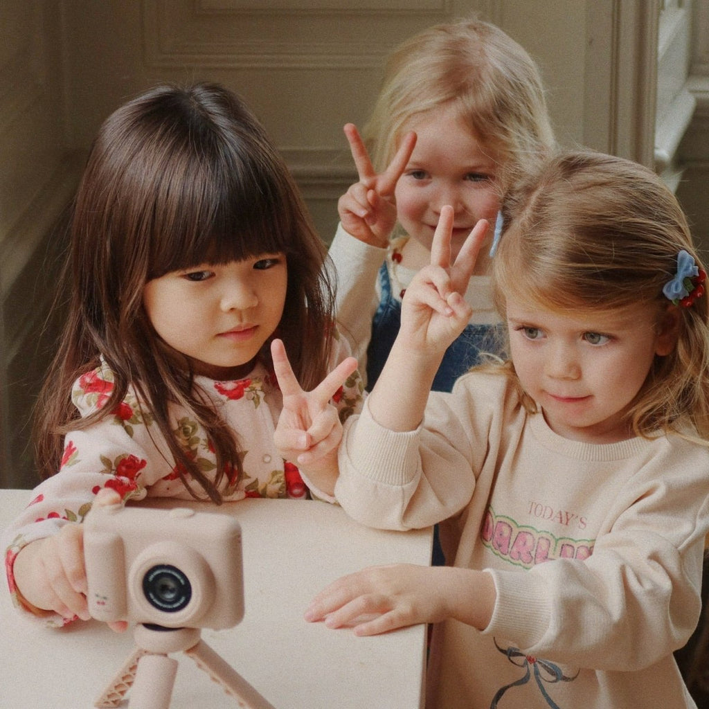 My first Camera – Kinder Digitalkamera mit Selfie & Stativ - Little Baby Pocket