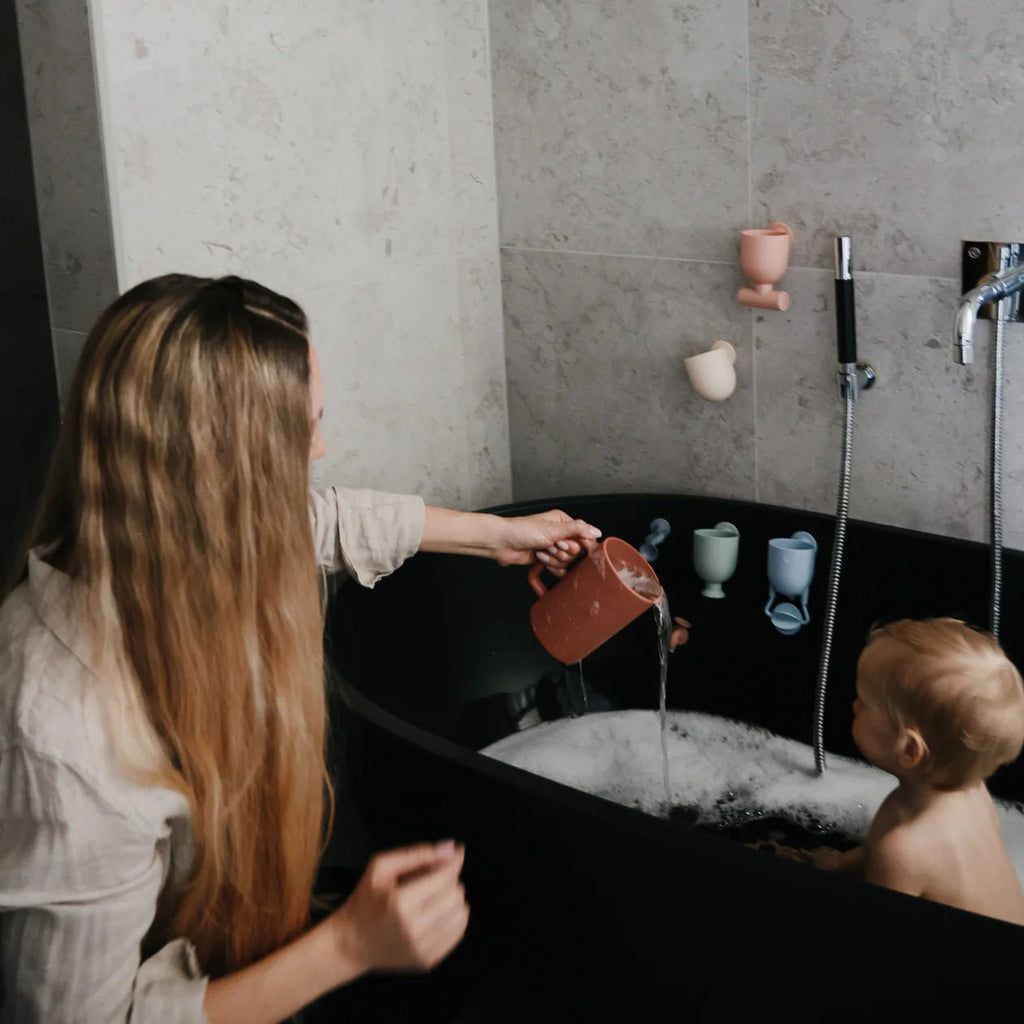 mushie - Pour and Play Bath Set