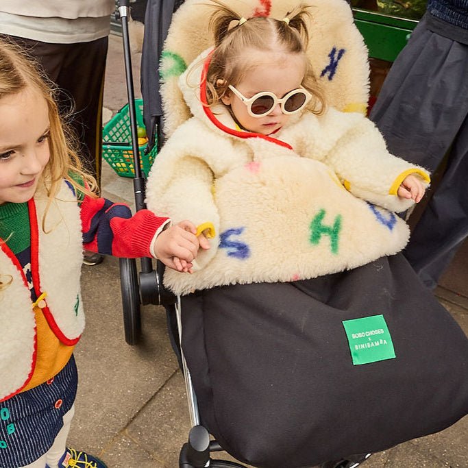 BINIBAMBA - Schafsfell Fußsack Puffmuff Binibamba x Bobo Choses Letterland