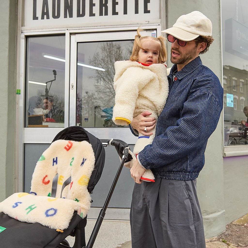 BINIBAMBA - Schafsfell Fußsack Puffmuff Binibamba x Bobo Choses Letterland