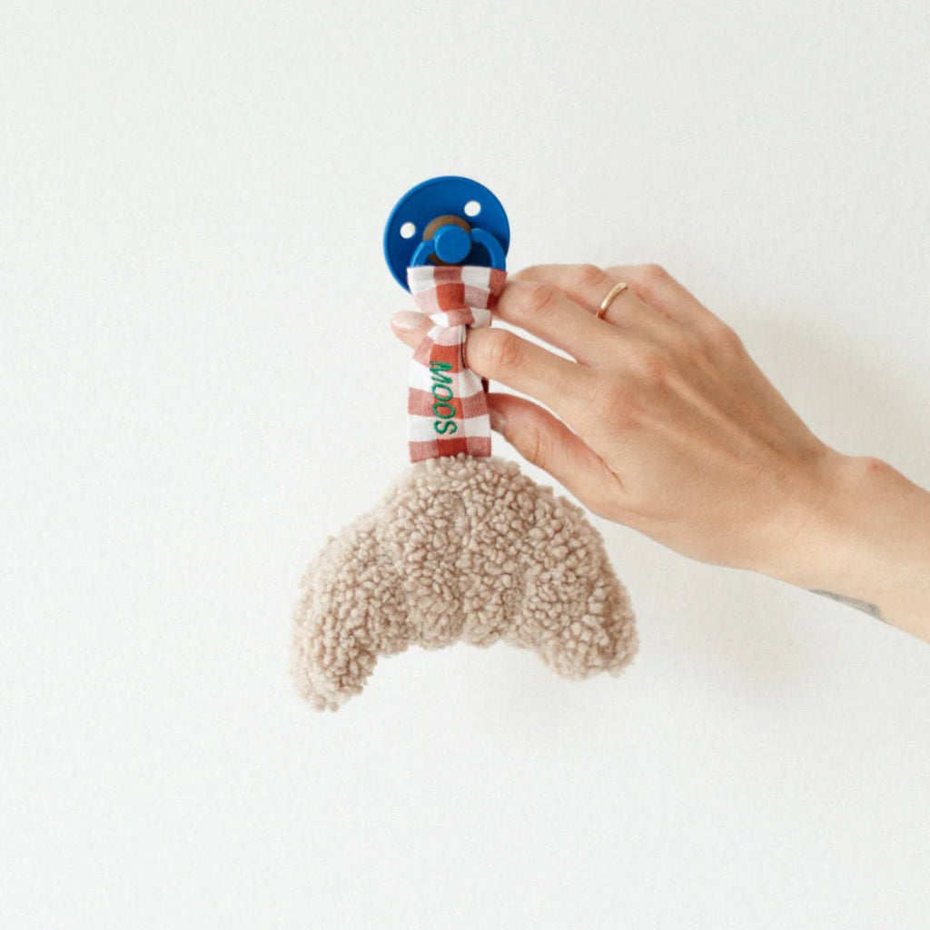 Atelier Pomme - Schnulleranhänger "BONJOUR LITTLE CROISSANT"