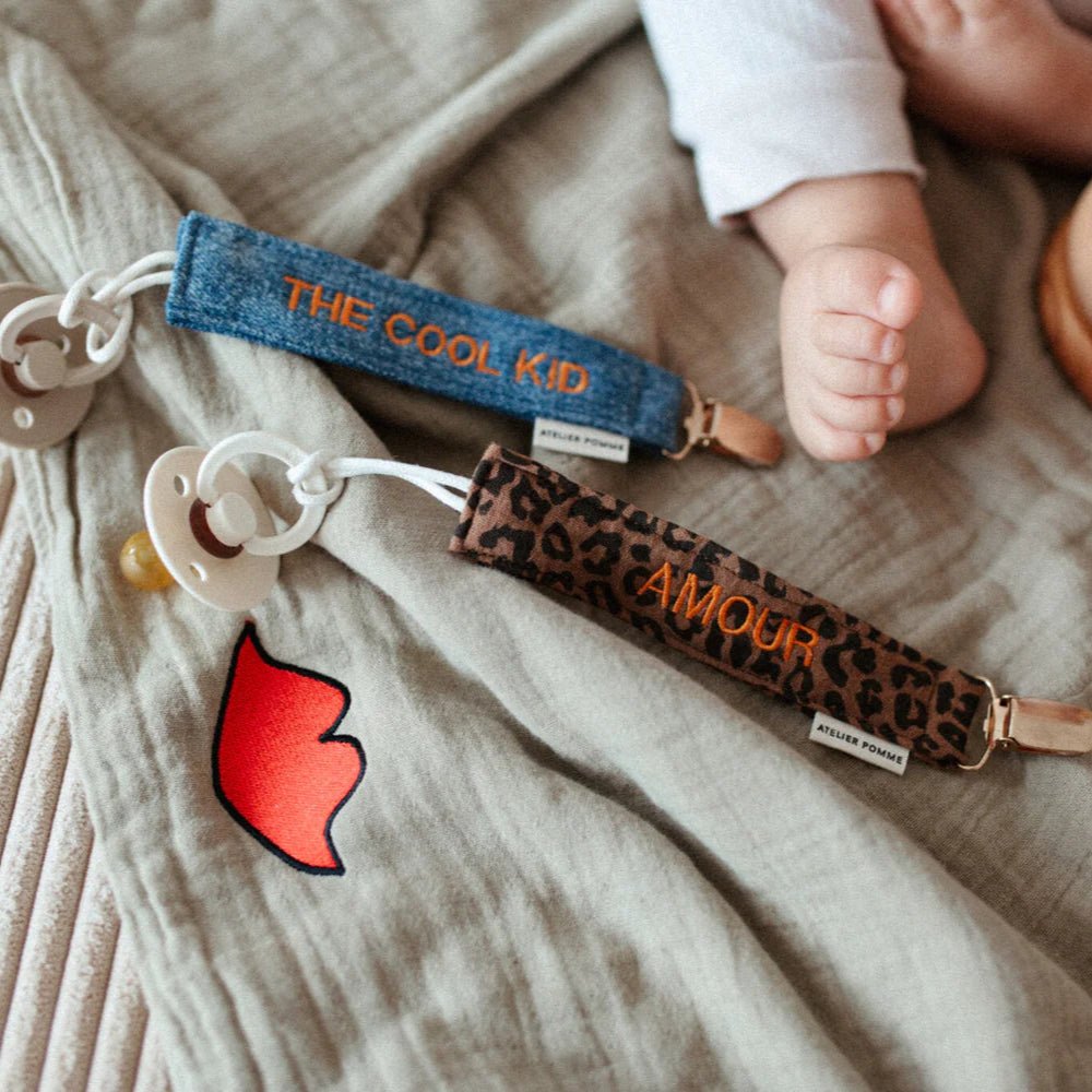 Atelier Pomme - Schnulleranhänger Leopard "Pretty Wild"