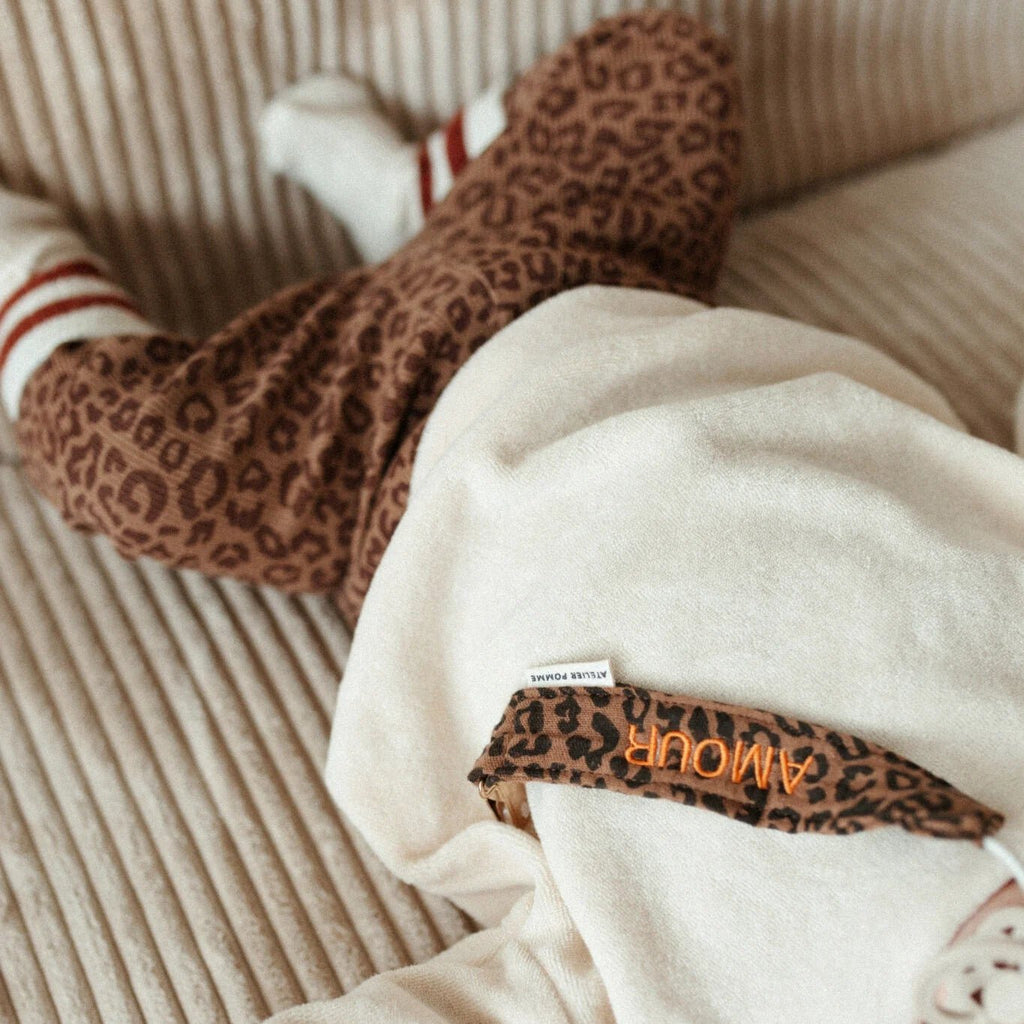 Atelier Pomme - Schnulleranhänger Leopard "Pretty Wild"