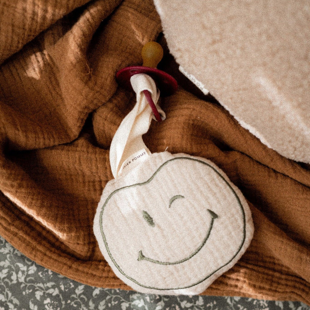 Atelier Pomme - Schnulleranhänger POMME "Bonjour Beige"