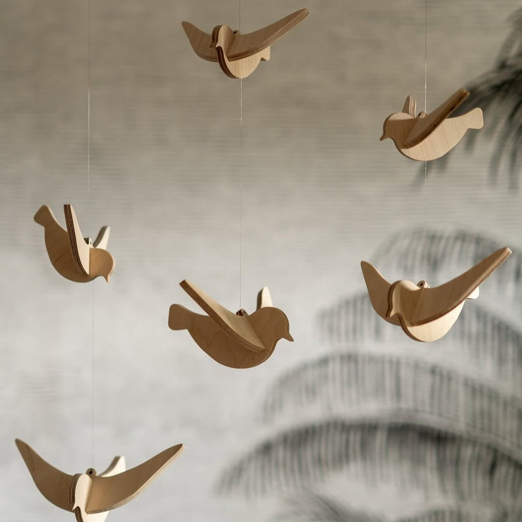 made for home - Schwebende Holzvögel