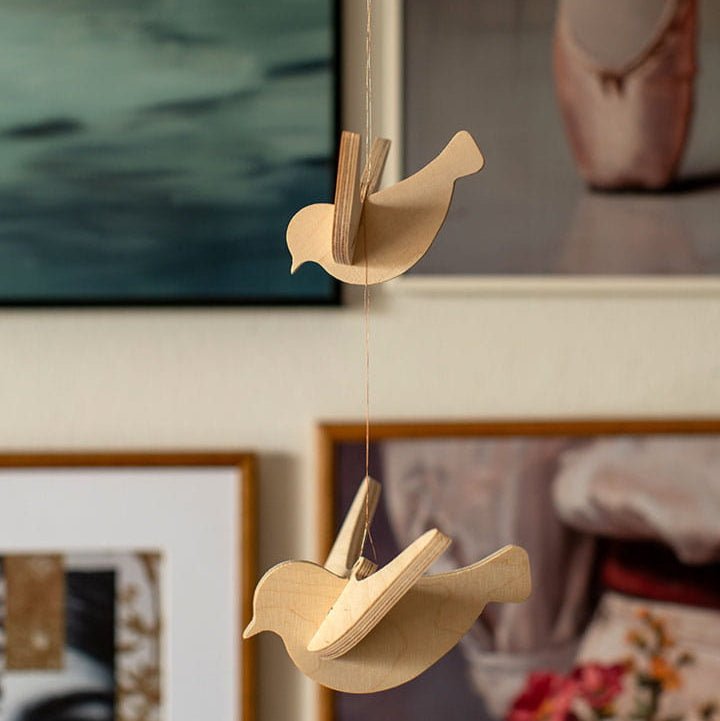 made for home - Schwebende Holzvögel