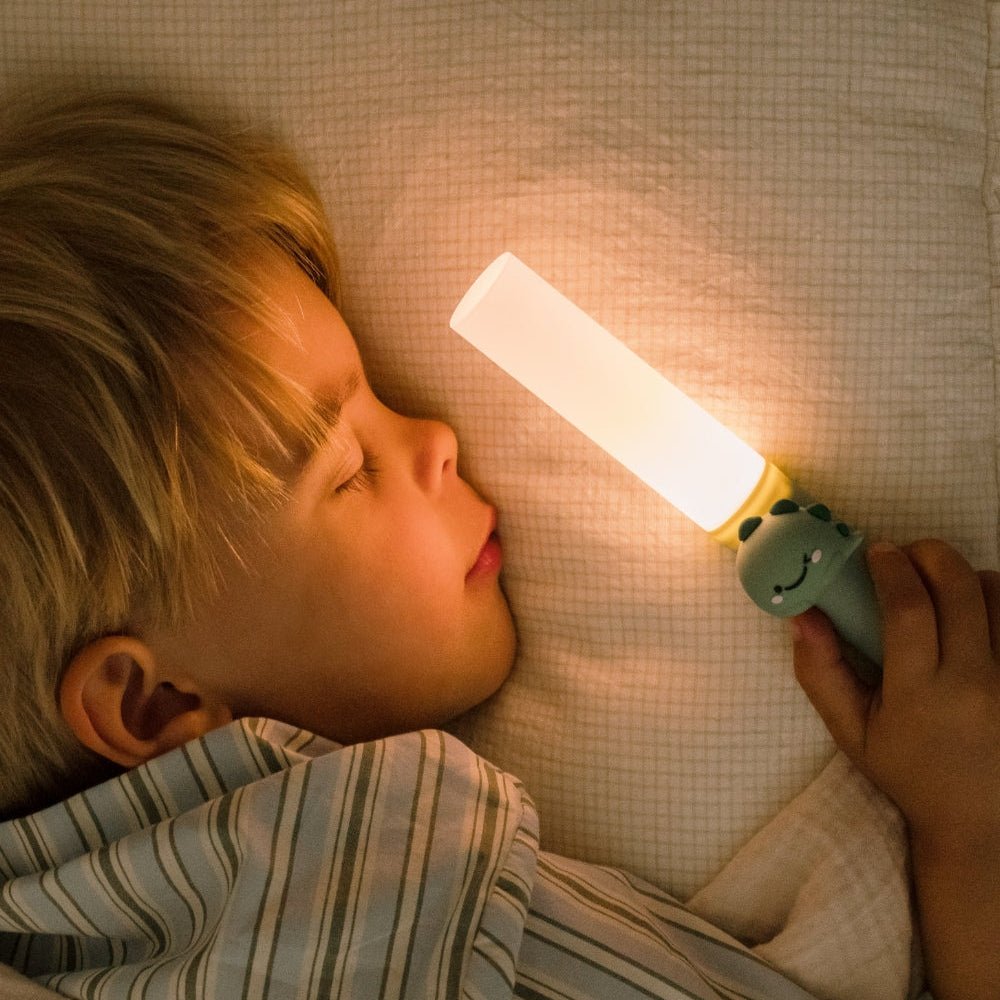 Zoo Light Dino - 3-in-1 Kinderlampe: Nachtlicht, Leselampe & Lauflicht - Little Baby Pocket