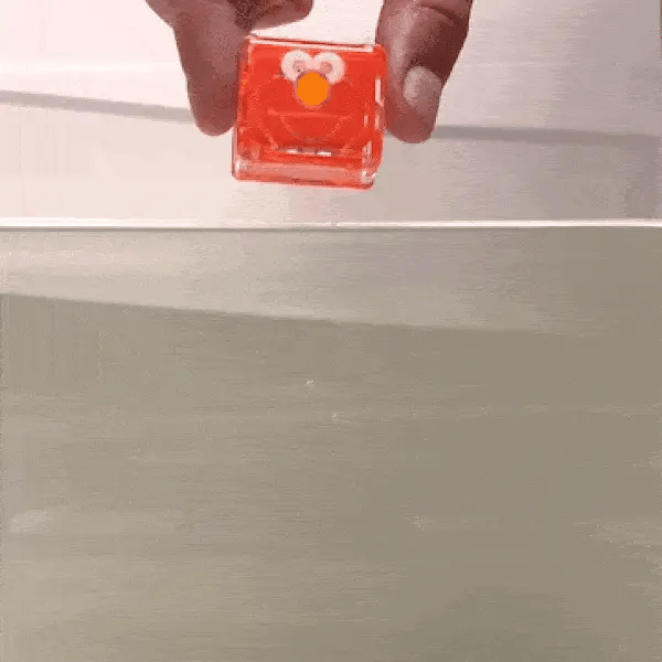 Elmo Pal - Sensorische leuchtende Würfel - Little Baby Pocket