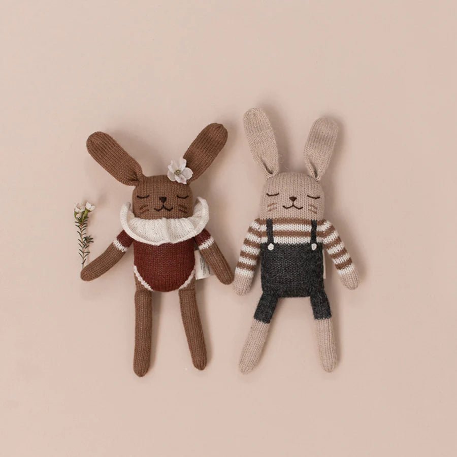 Kuscheltier "Bunny Bodysuit Sienna" - Little Baby Pocket