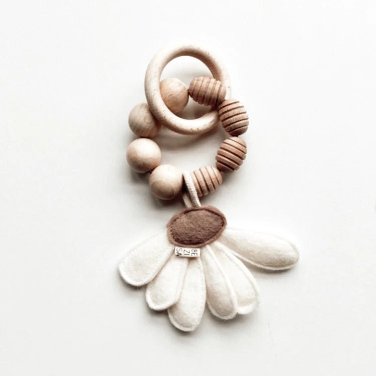 Handgefertigte Holzrassel - Perfekt für Ihr Kind – Little Baby Pocket